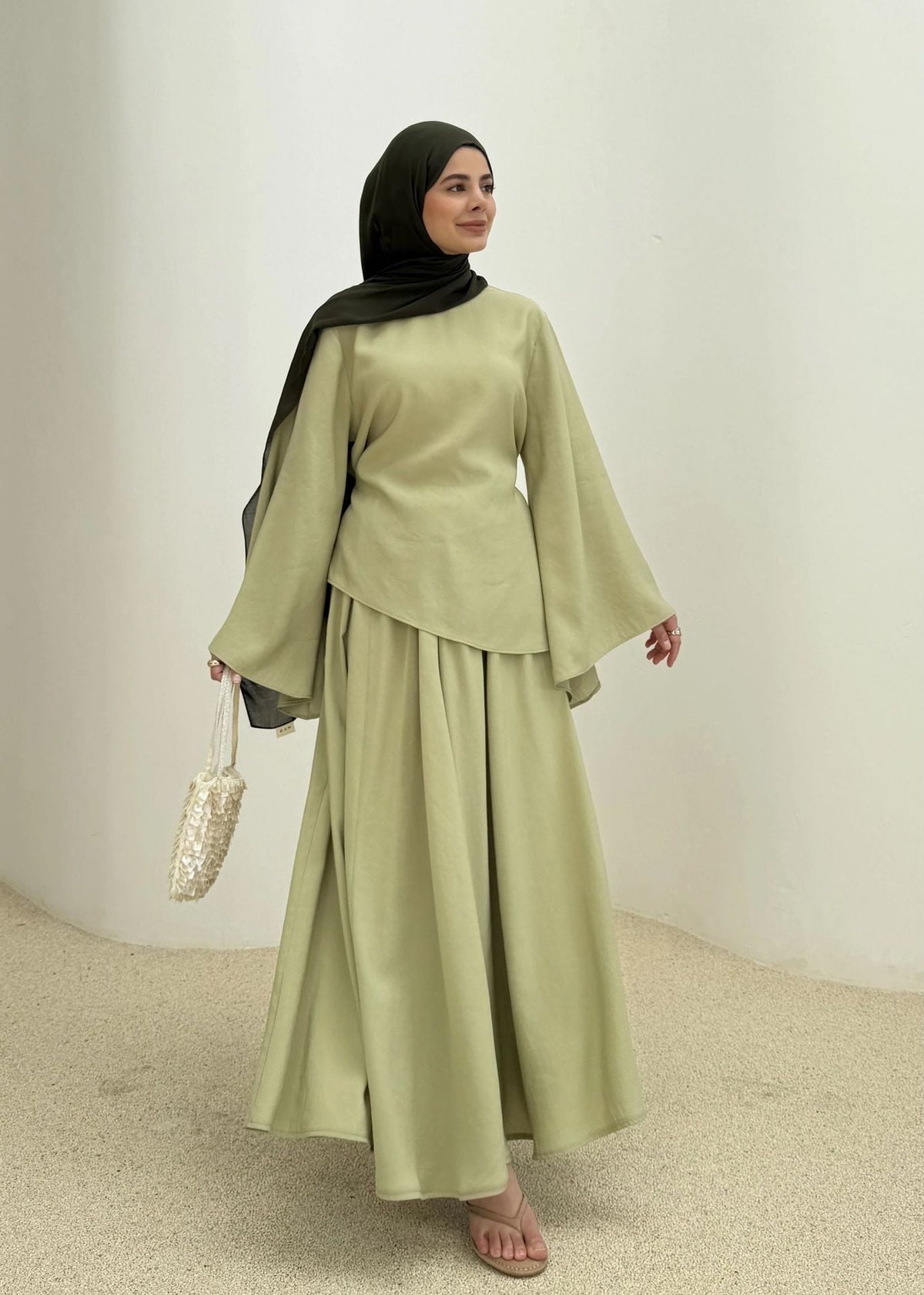 LR1313  Plus Size Top and Skirt Two Piece Set with Pockets