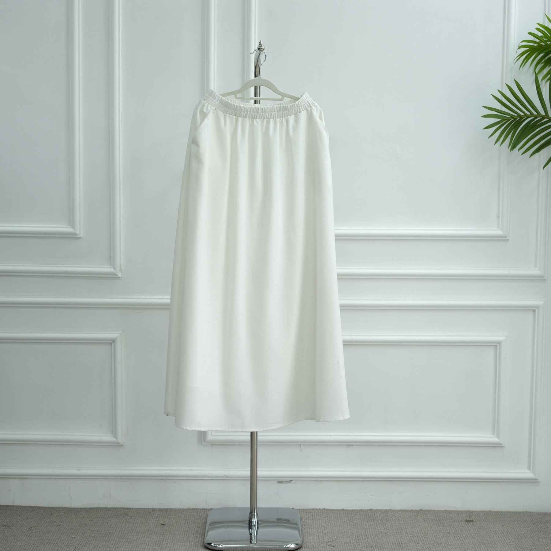 LR1100+LR1101  Elegant Top Paired with Fashion Skirt