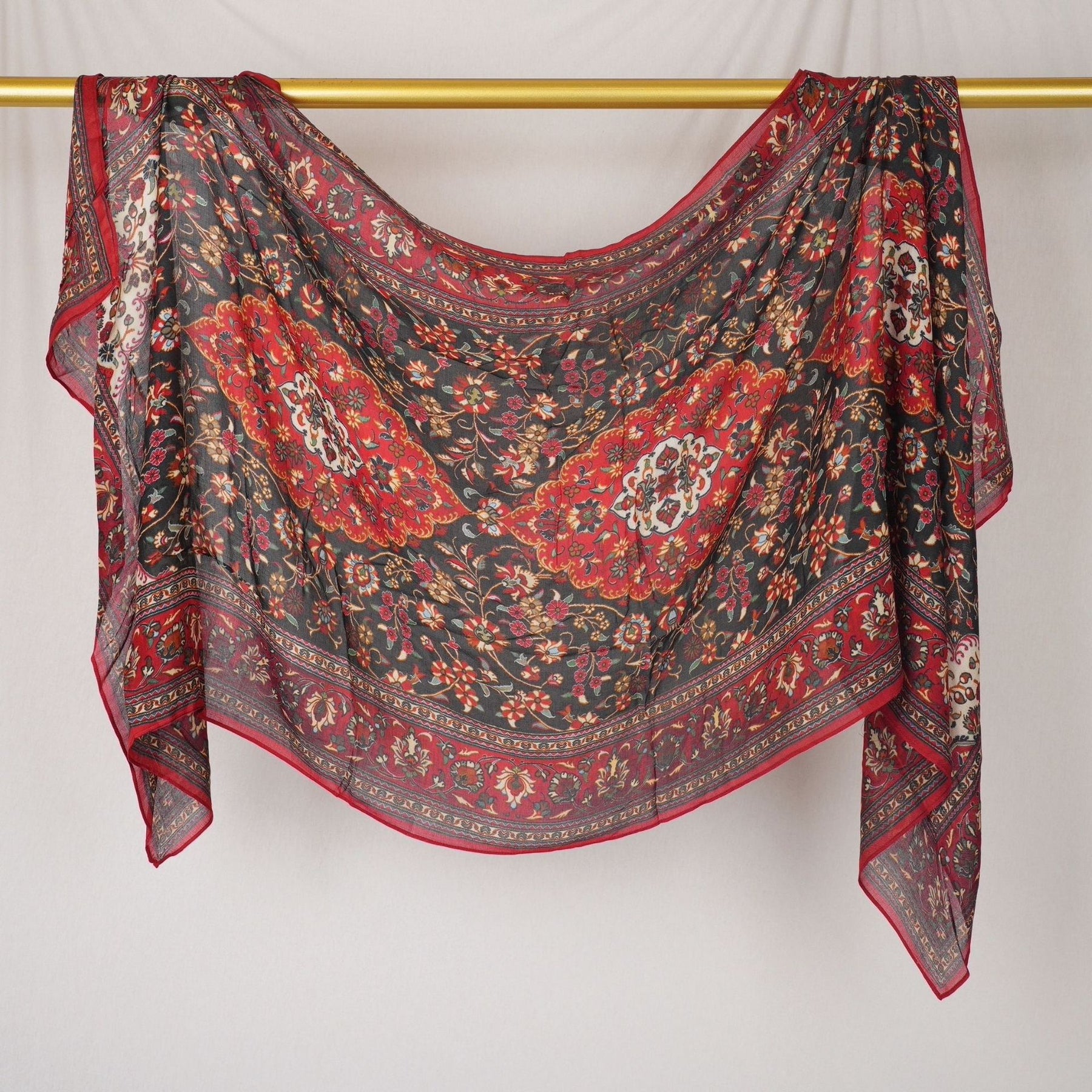 DL002  Double-Sided Modal Printed Single-Stitch Right-Angle Rolled-Edge Hijab