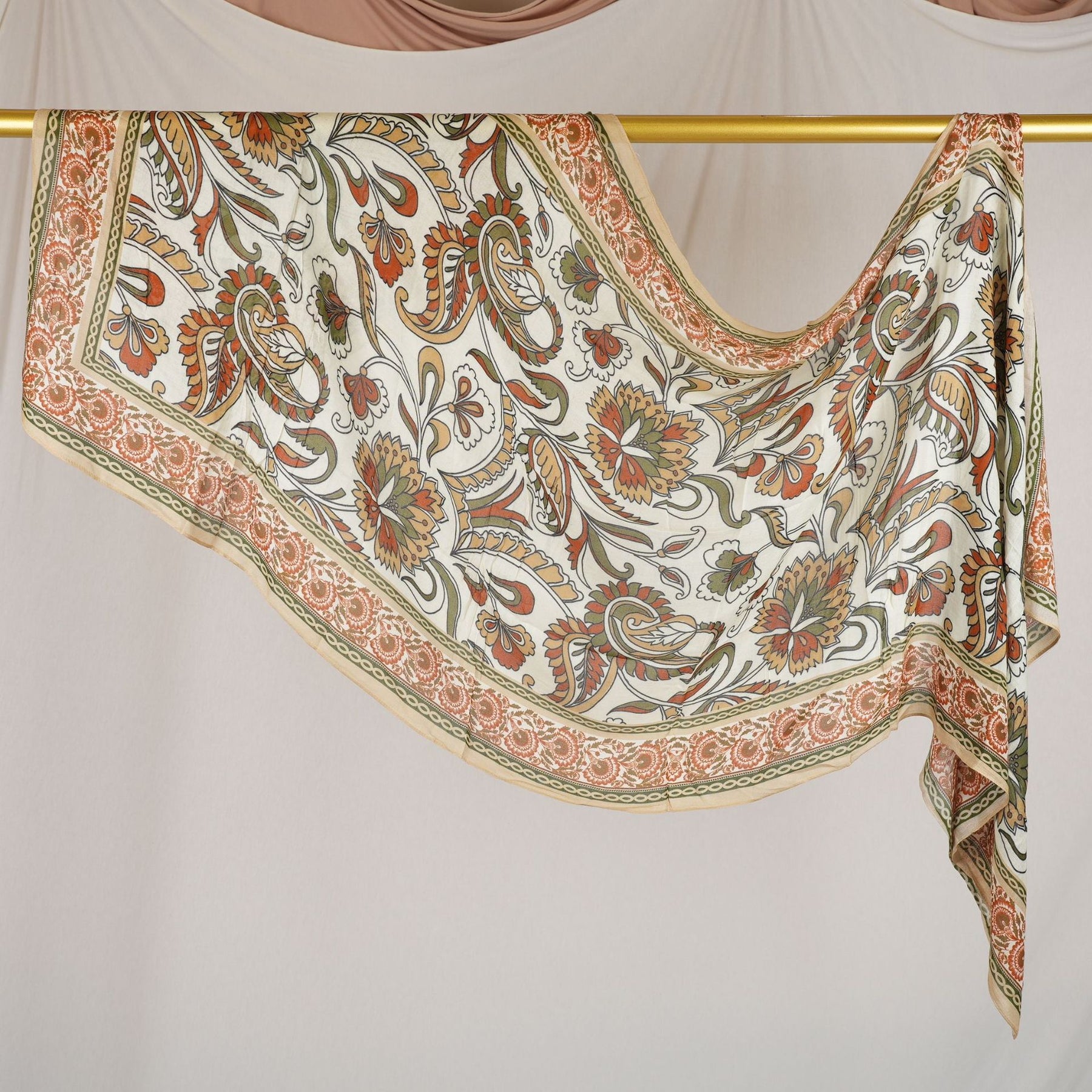 DL001  Double-Sided Modal Printed Single-Stitch Right-Angle Rolled-Edge Hijab