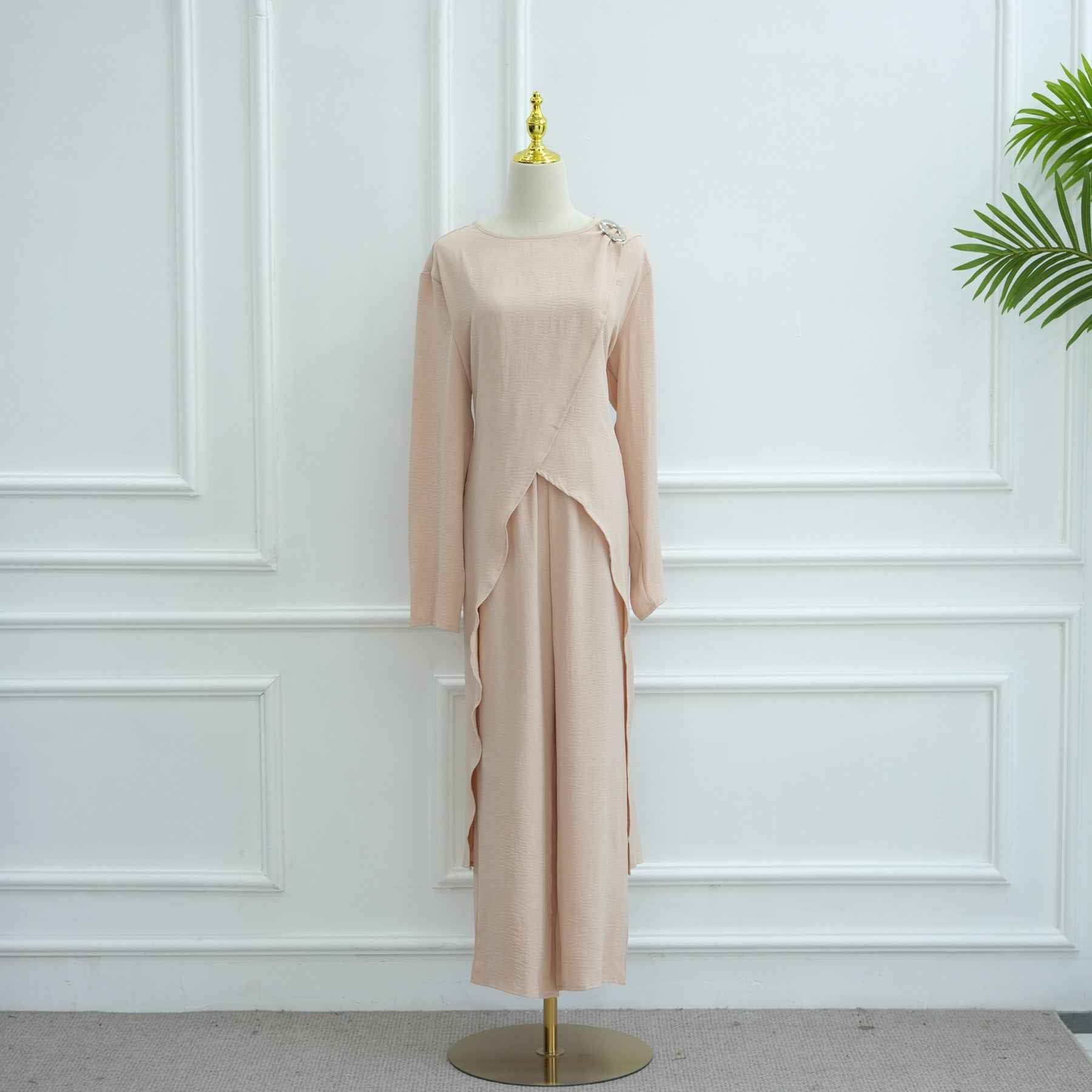 LR1103 Fashion Two-Piece Set: Matching Top and Pants