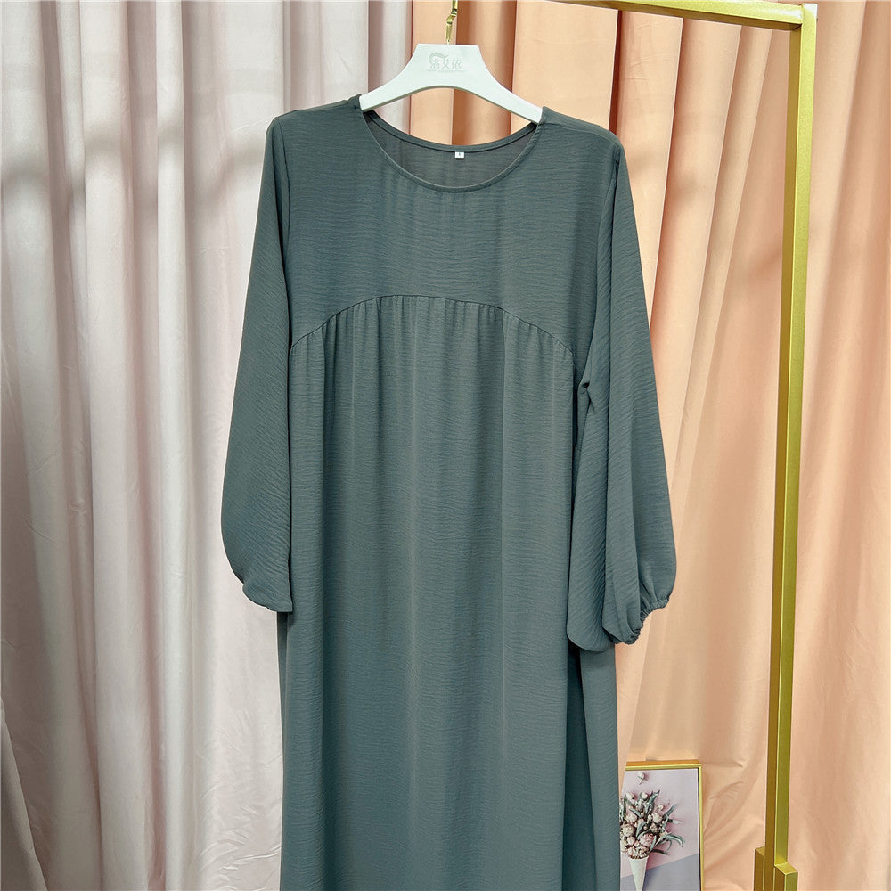 LR500 A loose and comfortable robe in a solid color