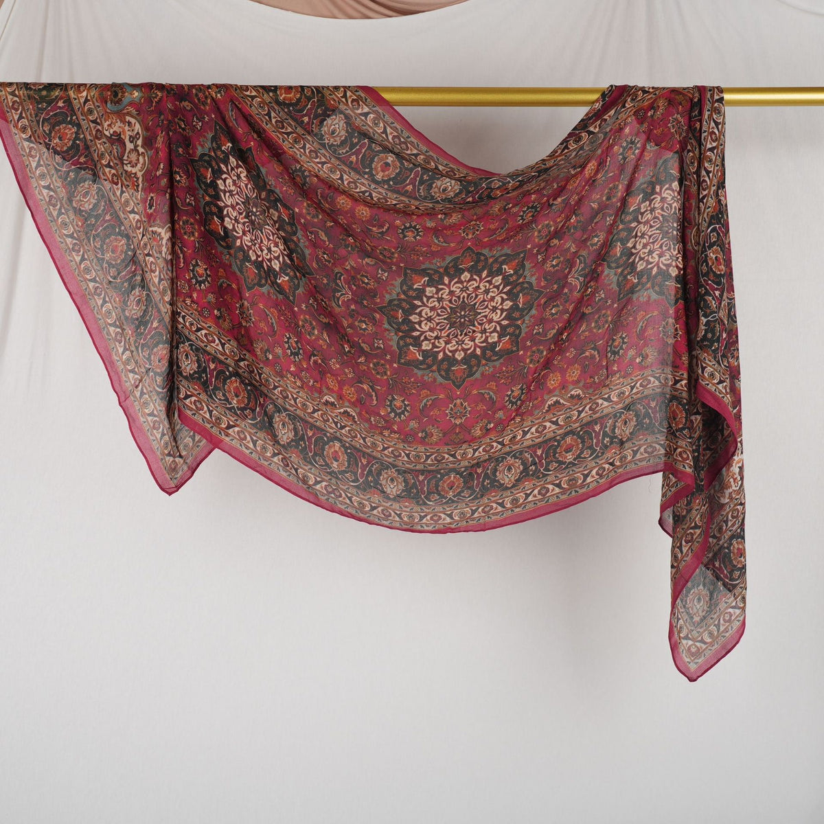 DL002  Double-Sided Modal Printed Single-Stitch Right-Angle Rolled-Edge Hijab