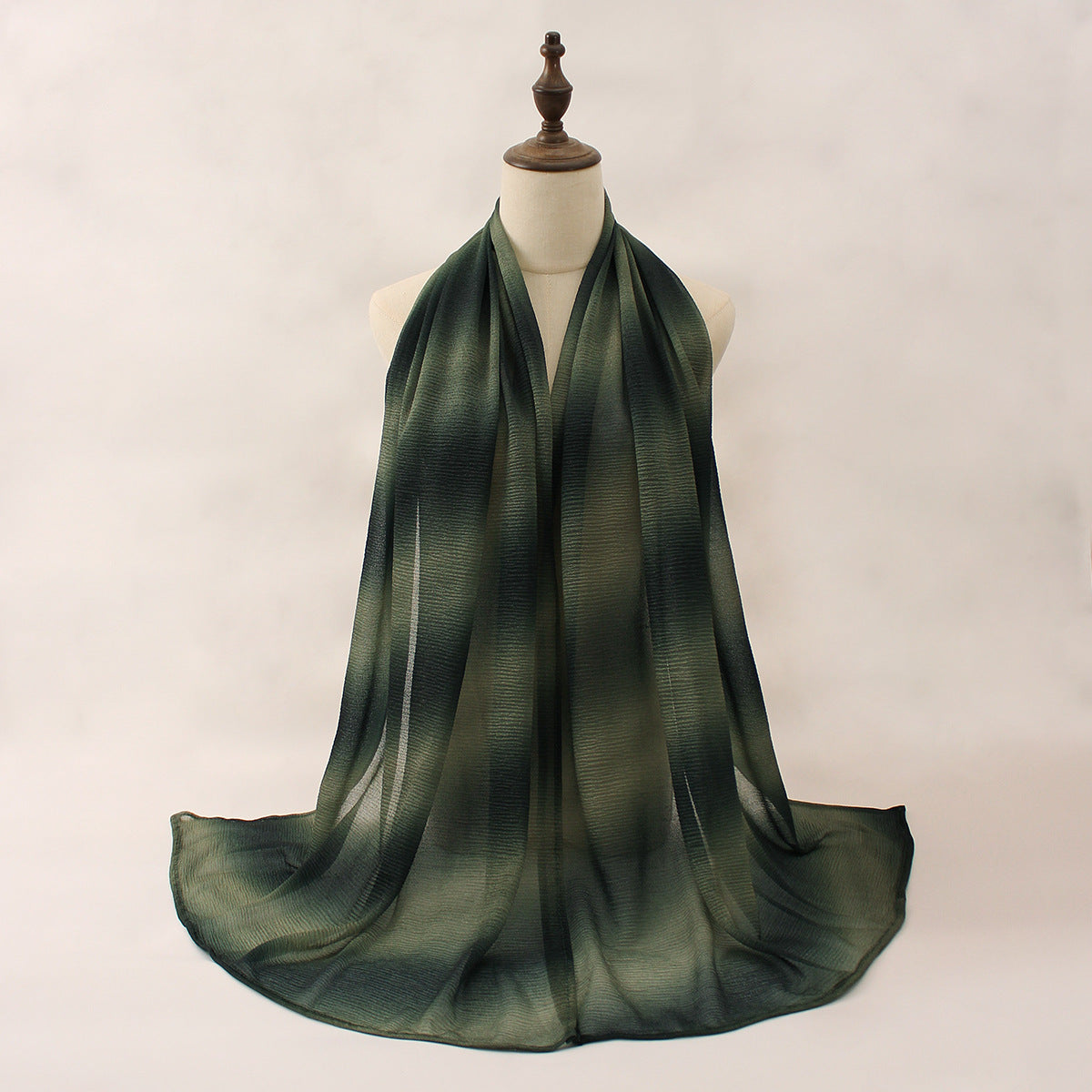 Z0A70006  Striped gradient pleated scarf - MOQ:2
