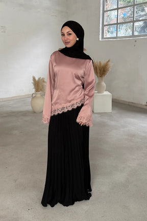 B3788  Round Neck Plain Long Sleeve Irregular Hem Lace Trim Base Layer Top