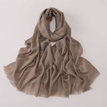 260602  Plain Soft Bamboo-Texture Yarn Short Fringe Hot-Fix Crystal Hijab