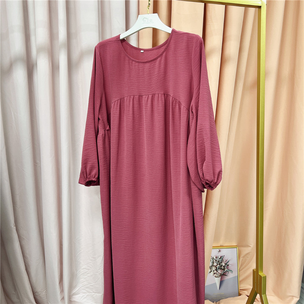 LR500 A loose and comfortable robe in a solid color