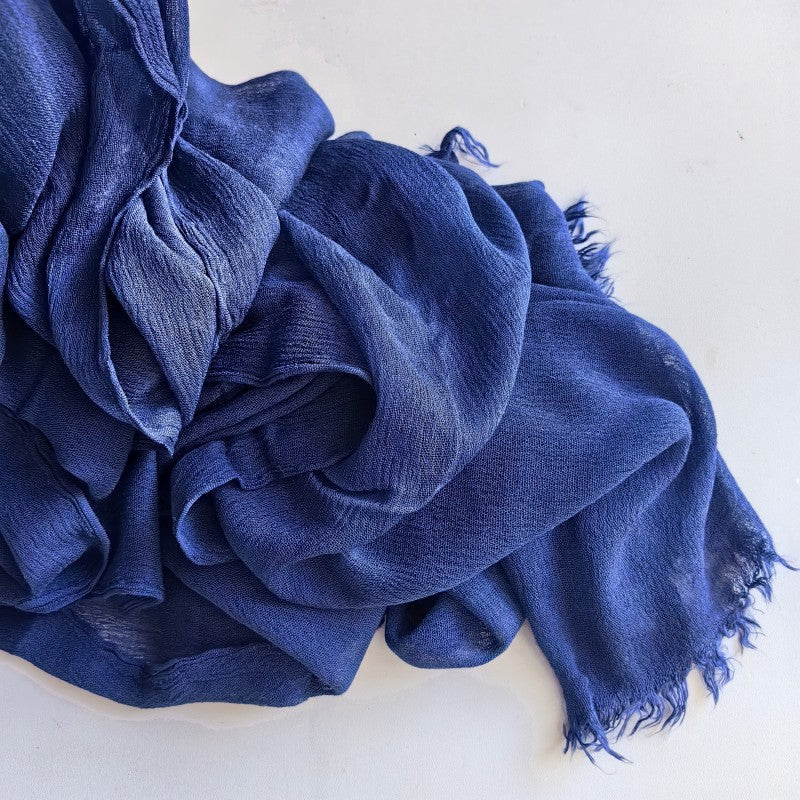 WJA79  Plain natural crinkle cotton hijab with fringes on both ends