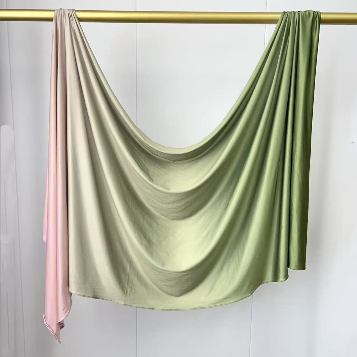 YTHBJB 190GSM Ombré Gradient Liquid Jersey Hijab Wrap