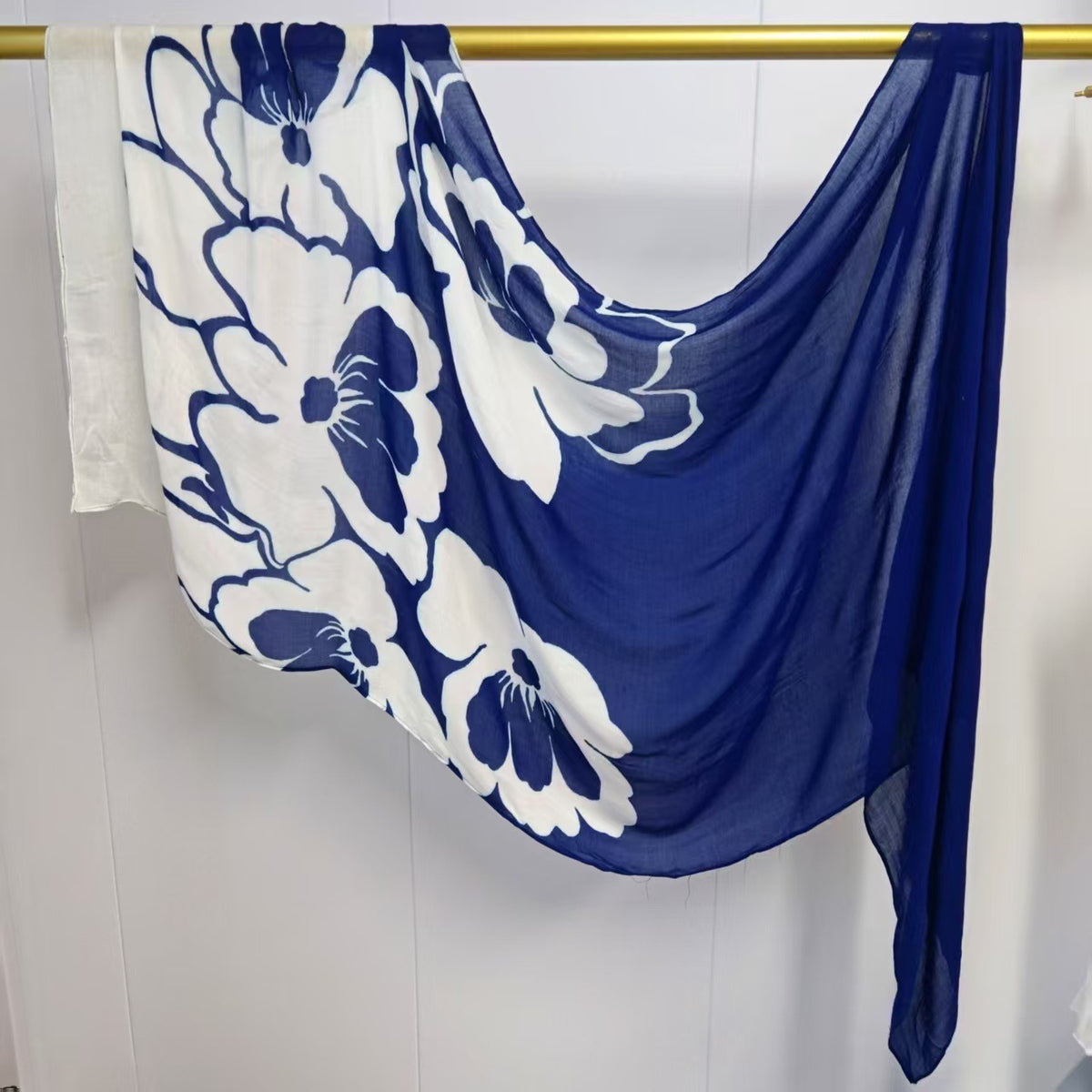 Printed Double-Sided Modal Hijab Modal? - Color Option