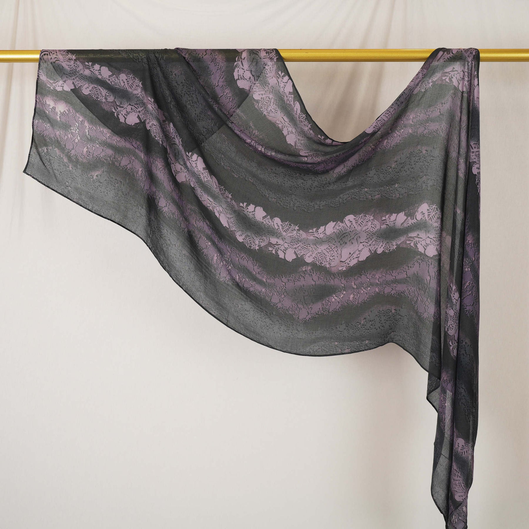 DL001  Modal printed hijab with square corners and rolled hem