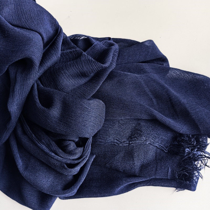 WJA79  Plain natural crinkle cotton hijab with fringes on both ends