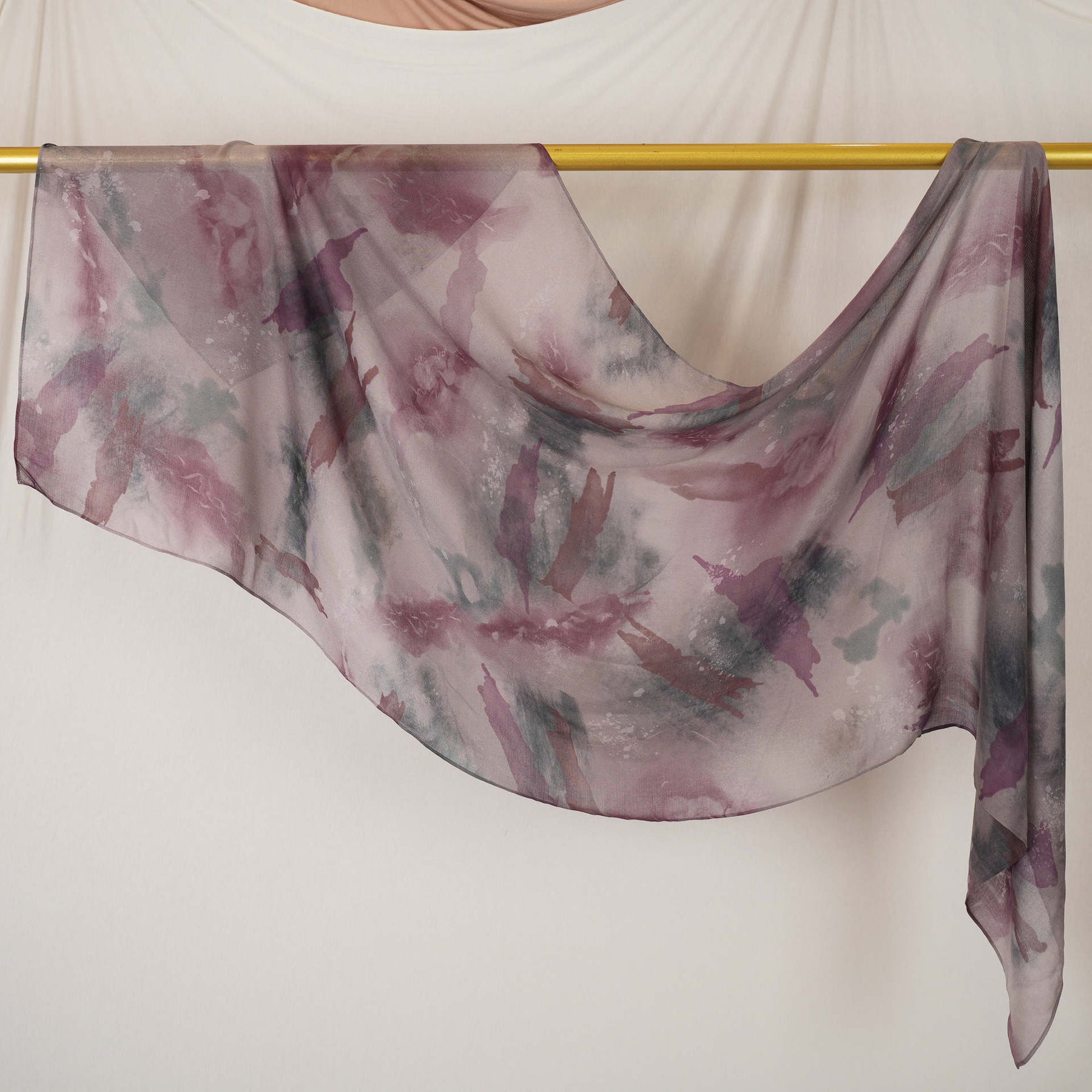 DL001  Modal printed hijab with square corners and rolled hem