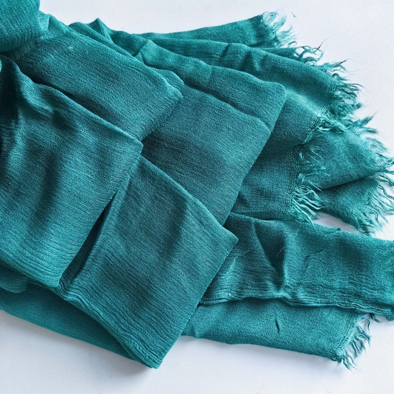 WJA79  Plain natural crinkle cotton hijab with fringes on both ends