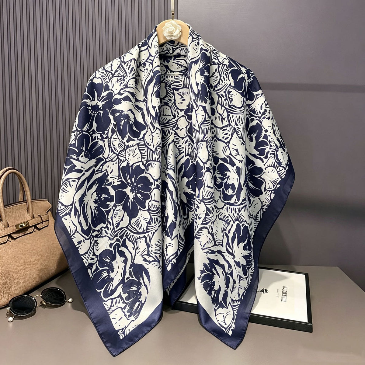 S11001  110*110 cm Printed Silk-Look Large Square Scarf