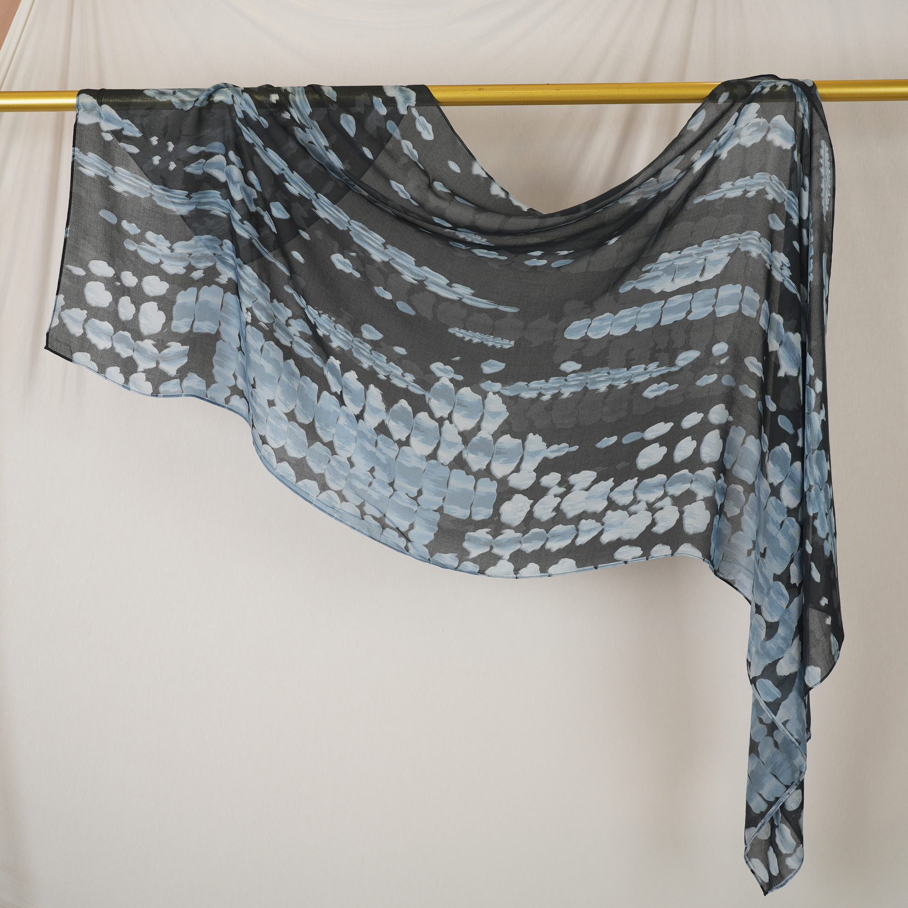 DL001  Modal printed hijab with square corners and rolled hem
