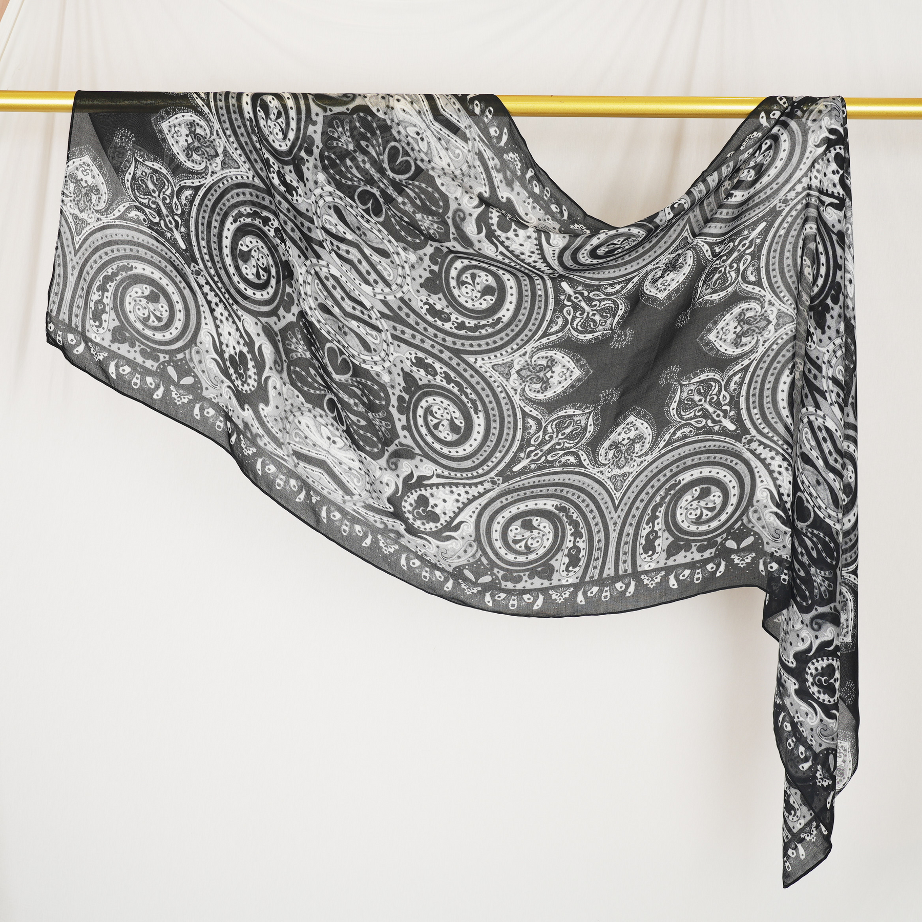 DL001  Modal printed hijab with square corners and rolled hem
