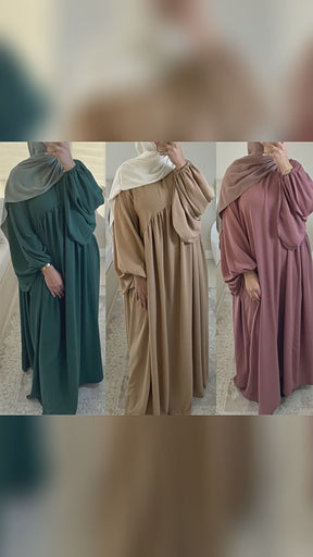 LR500 A loose and comfortable robe in a solid color